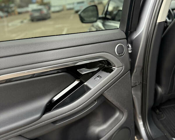 Серый Ленд Ровер Рендж Ровер Эвок, объемом двигателя 2 л и пробегом 120 тыс. км за 35000 $, фото 30 на Automoto.ua