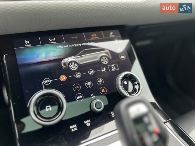 Ленд Ровер Рендж Ровер Эвок 2019 в Киеве на Automoto.ua Серый Ленд Ровер Рендж Ровер Эвок, объемом двигателя 2 л и пробегом 70 тыс. км за 33500 $, фото 22 на Automoto.ua