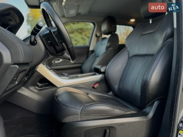 Серый Ленд Ровер Рендж Ровер Эвок, объемом двигателя 2 л и пробегом 130 тыс. км за 23900 $, фото 42 на Automoto.ua