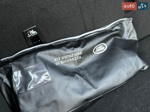 Серый Ленд Ровер Рендж Ровер Эвок, объемом двигателя 2 л и пробегом 130 тыс. км за 23900 $, фото 98 на Automoto.ua