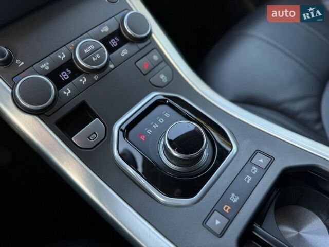 Серый Ленд Ровер Рендж Ровер Эвок, объемом двигателя 2 л и пробегом 130 тыс. км за 23900 $, фото 65 на Automoto.ua