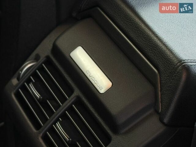 Серый Ленд Ровер Рендж Ровер Эвок, объемом двигателя 2 л и пробегом 130 тыс. км за 23900 $, фото 80 на Automoto.ua