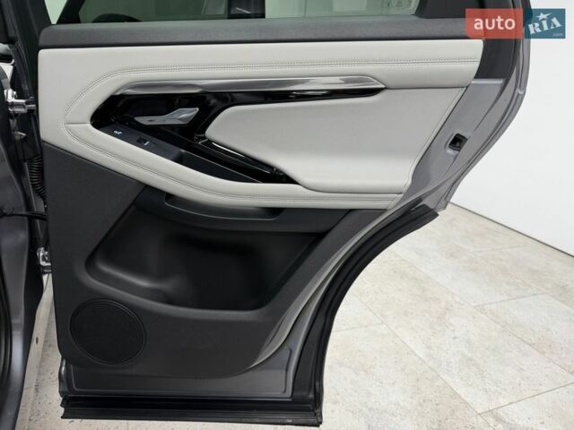 Серый Ленд Ровер Рендж Ровер Эвок, объемом двигателя 2 л и пробегом 75 тыс. км за 31500 $, фото 27 на Automoto.ua