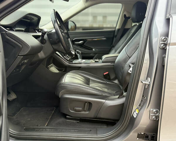 Серый Ленд Ровер Рендж Ровер Эвок, объемом двигателя 2 л и пробегом 120 тыс. км за 35000 $, фото 18 на Automoto.ua