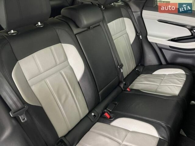 Сірий Ленд Ровер Рендж Ровер Евок, об'ємом двигуна 0 л та пробігом 61 тис. км за 34990 $, фото 41 на Automoto.ua