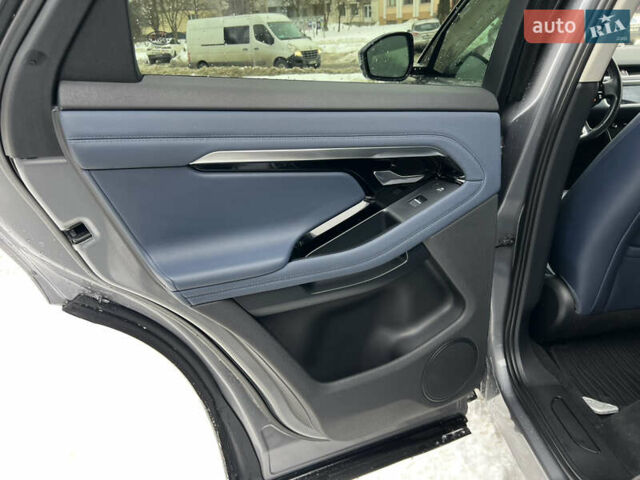 Сірий Ленд Ровер Рендж Ровер Евок, об'ємом двигуна 2 л та пробігом 70 тис. км за 29000 $, фото 24 на Automoto.ua