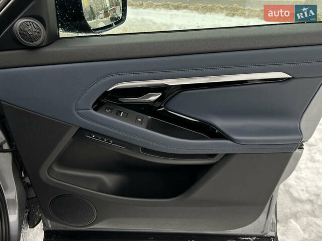 Сірий Ленд Ровер Рендж Ровер Евок, об'ємом двигуна 2 л та пробігом 70 тис. км за 29000 $, фото 33 на Automoto.ua