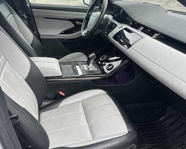 Серый Ленд Ровер Рендж Ровер Эвок, объемом двигателя 2 л и пробегом 61 тыс. км за 35000 $, фото 11 на Automoto.ua