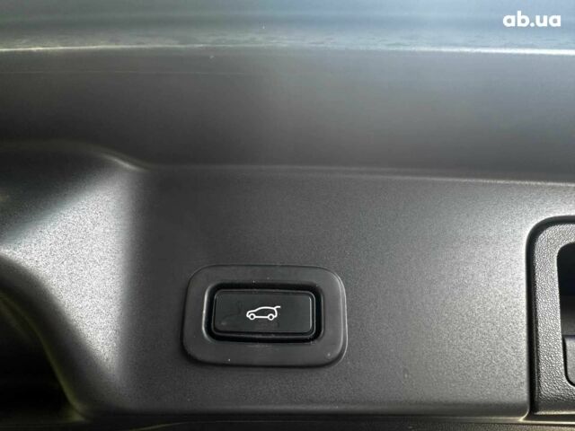 Сірий Ленд Ровер Рендж Ровер Евок, об'ємом двигуна 2 л та пробігом 65 тис. км за 30790 $, фото 25 на Automoto.ua