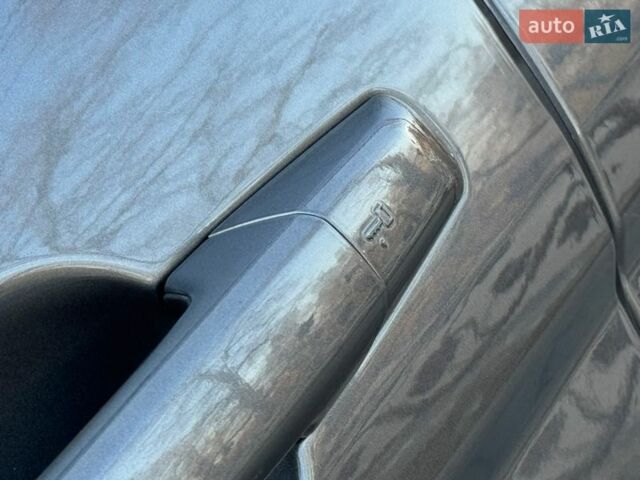 Серый Ленд Ровер Рендж Ровер Эвок, объемом двигателя 2 л и пробегом 130 тыс. км за 23900 $, фото 21 на Automoto.ua