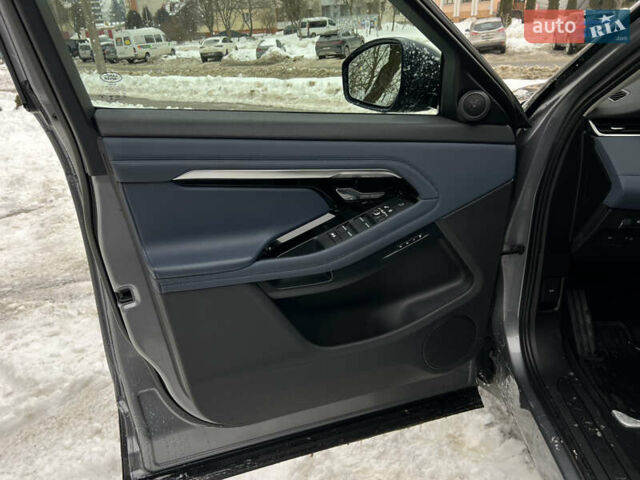 Сірий Ленд Ровер Рендж Ровер Евок, об'ємом двигуна 2 л та пробігом 70 тис. км за 29000 $, фото 23 на Automoto.ua