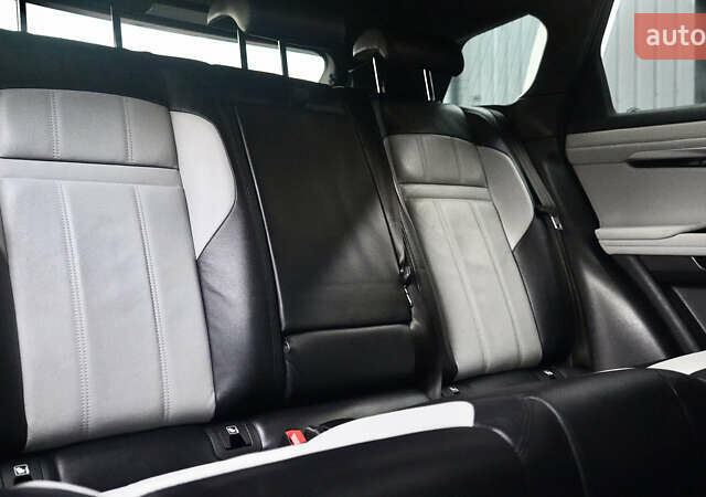 Серый Ленд Ровер Рендж Ровер Эвок, объемом двигателя 2 л и пробегом 95 тыс. км за 37800 $, фото 46 на Automoto.ua