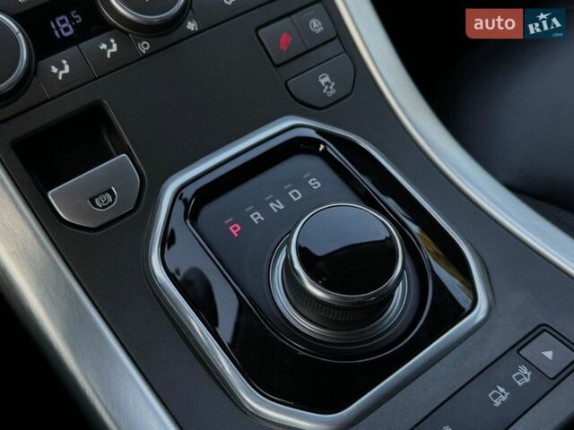 Серый Ленд Ровер Рендж Ровер Эвок, объемом двигателя 2 л и пробегом 130 тыс. км за 23900 $, фото 62 на Automoto.ua