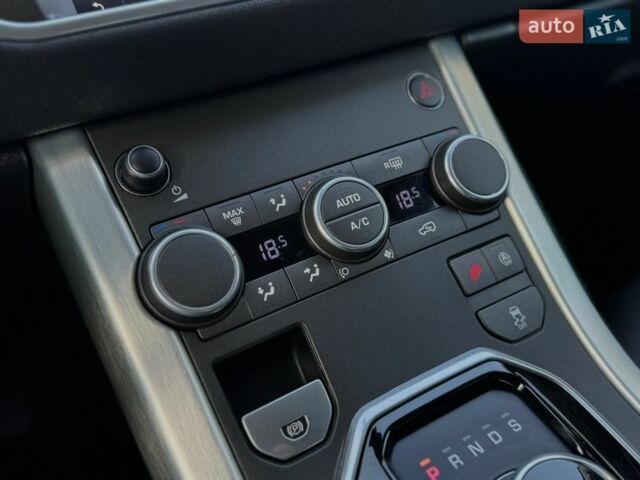 Серый Ленд Ровер Рендж Ровер Эвок, объемом двигателя 2 л и пробегом 130 тыс. км за 23900 $, фото 61 на Automoto.ua