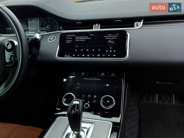 Серый Ленд Ровер Рендж Ровер Эвок, объемом двигателя 2 л и пробегом 30 тыс. км за 38000 $, фото 3 на Automoto.ua