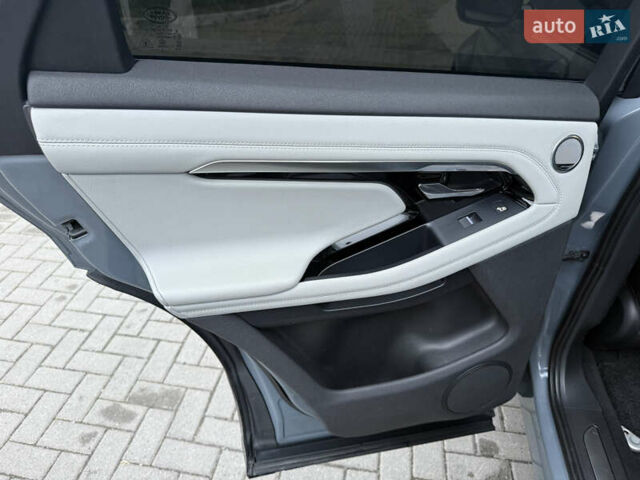 Сірий Ленд Ровер Рендж Ровер Евок, об'ємом двигуна 2 л та пробігом 161 тис. км за 29999 $, фото 27 на Automoto.ua