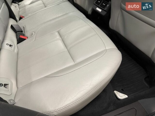 Серый Ленд Ровер Рендж Ровер Эвок, объемом двигателя 2 л и пробегом 75 тыс. км за 31500 $, фото 33 на Automoto.ua