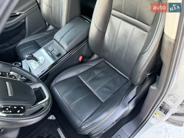Серый Ленд Ровер Рендж Ровер Эвок, объемом двигателя 2 л и пробегом 71 тыс. км за 33500 $, фото 15 на Automoto.ua
