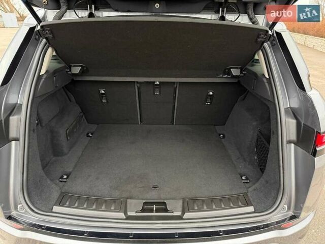 Серый Ленд Ровер Рендж Ровер Эвок, объемом двигателя 2 л и пробегом 85 тыс. км за 29500 $, фото 26 на Automoto.ua