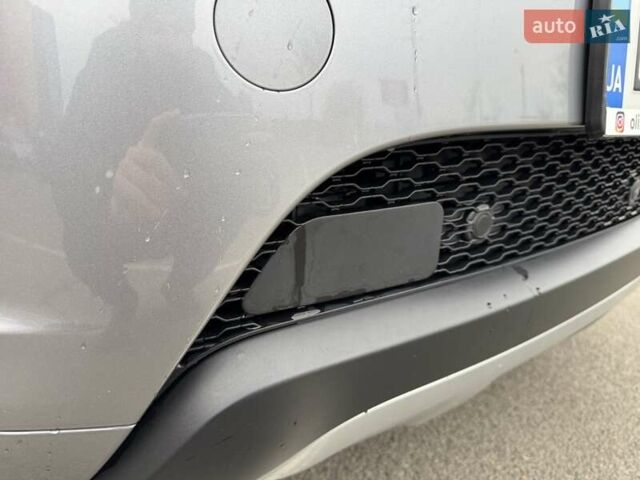 Серый Ленд Ровер Рендж Ровер Эвок, объемом двигателя 2 л и пробегом 83 тыс. км за 34990 $, фото 7 на Automoto.ua