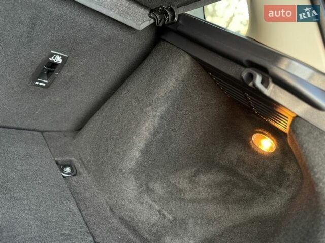 Серый Ленд Ровер Рендж Ровер Эвок, объемом двигателя 2 л и пробегом 130 тыс. км за 23900 $, фото 95 на Automoto.ua