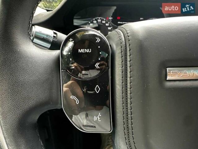 Серый Ленд Ровер Рендж Ровер Эвок, объемом двигателя 2 л и пробегом 65 тыс. км за 30790 $, фото 12 на Automoto.ua