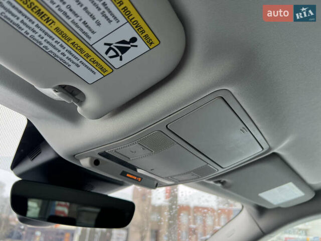 Сірий Ленд Ровер Рендж Ровер Евок, об'ємом двигуна 2 л та пробігом 70 тис. км за 29000 $, фото 17 на Automoto.ua