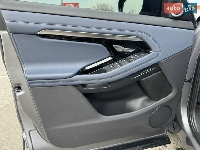 Серый Ленд Ровер Рендж Ровер Эвок, объемом двигателя 2 л и пробегом 83 тыс. км за 34990 $, фото 25 на Automoto.ua