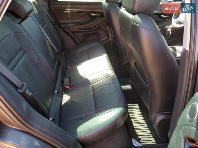 Сірий Ленд Ровер Рендж Ровер Евок, об'ємом двигуна 2 л та пробігом 72 тис. км за 11000 $, фото 9 на Automoto.ua