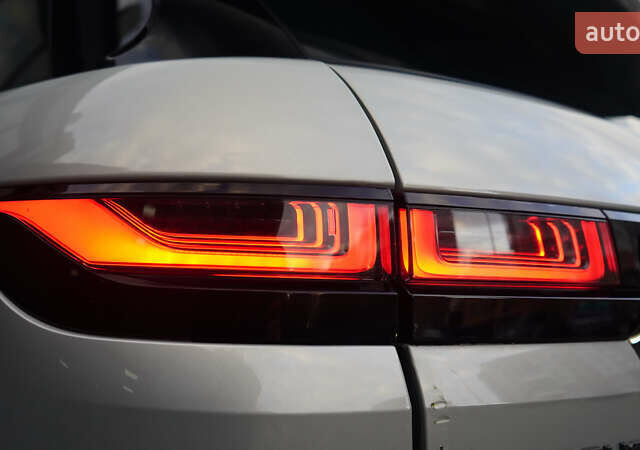 Серый Ленд Ровер Рендж Ровер Эвок, объемом двигателя 2 л и пробегом 95 тыс. км за 37800 $, фото 16 на Automoto.ua