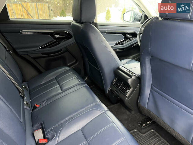 Сірий Ленд Ровер Рендж Ровер Евок, об'ємом двигуна 2 л та пробігом 70 тис. км за 29000 $, фото 28 на Automoto.ua