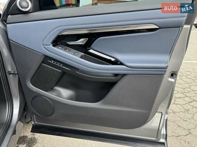 Серый Ленд Ровер Рендж Ровер Эвок, объемом двигателя 2 л и пробегом 83 тыс. км за 34990 $, фото 39 на Automoto.ua