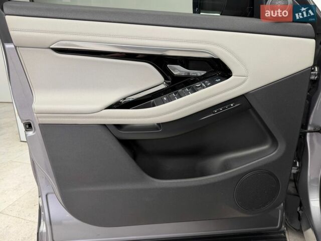 Серый Ленд Ровер Рендж Ровер Эвок, объемом двигателя 2 л и пробегом 75 тыс. км за 31500 $, фото 14 на Automoto.ua