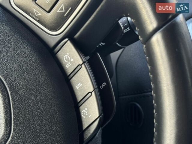 Серый Ленд Ровер Рендж Ровер Эвок, объемом двигателя 2 л и пробегом 130 тыс. км за 23900 $, фото 48 на Automoto.ua