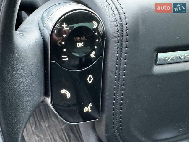 Сірий Ленд Ровер Рендж Ровер Евок, об'ємом двигуна 2 л та пробігом 65 тис. км за 28000 $, фото 34 на Automoto.ua