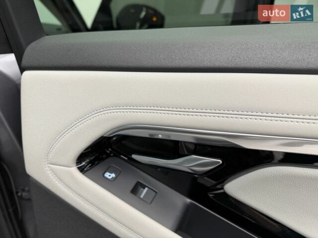 Серый Ленд Ровер Рендж Ровер Эвок, объемом двигателя 2 л и пробегом 75 тыс. км за 31500 $, фото 28 на Automoto.ua