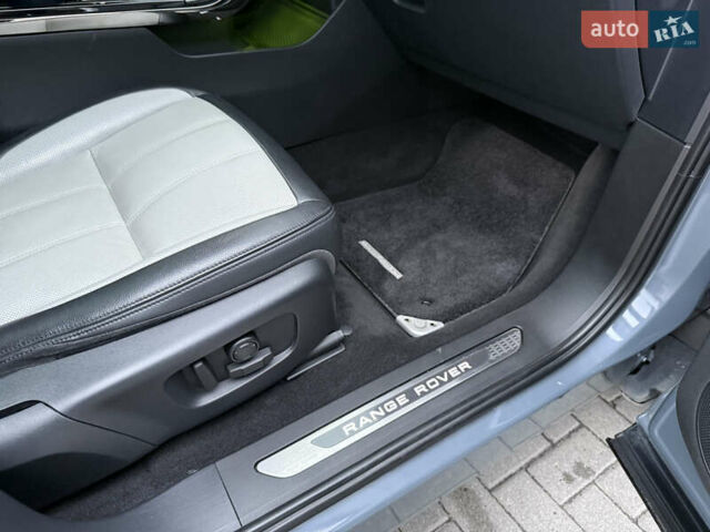 Сірий Ленд Ровер Рендж Ровер Евок, об'ємом двигуна 2 л та пробігом 161 тис. км за 29999 $, фото 57 на Automoto.ua