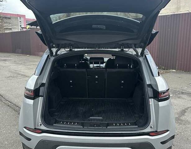 Серый Ленд Ровер Рендж Ровер Эвок, объемом двигателя 2 л и пробегом 61 тыс. км за 35000 $, фото 3 на Automoto.ua