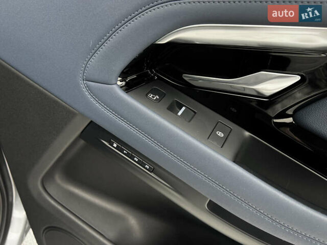 Сірий Ленд Ровер Рендж Ровер Евок, об'ємом двигуна 2 л та пробігом 70 тис. км за 29000 $, фото 34 на Automoto.ua