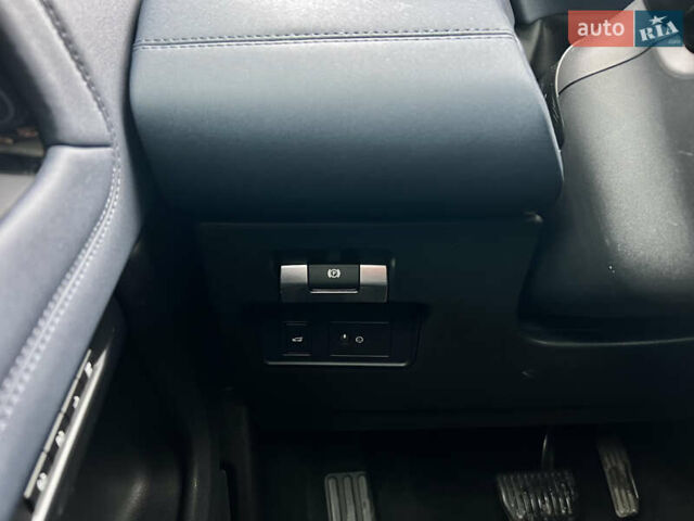Сірий Ленд Ровер Рендж Ровер Евок, об'ємом двигуна 2 л та пробігом 70 тис. км за 29000 $, фото 13 на Automoto.ua