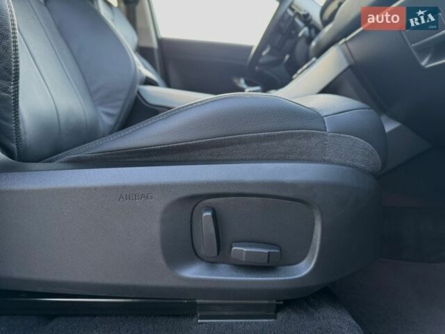 Серый Ленд Ровер Рендж Ровер Эвок, объемом двигателя 2 л и пробегом 130 тыс. км за 23900 $, фото 72 на Automoto.ua