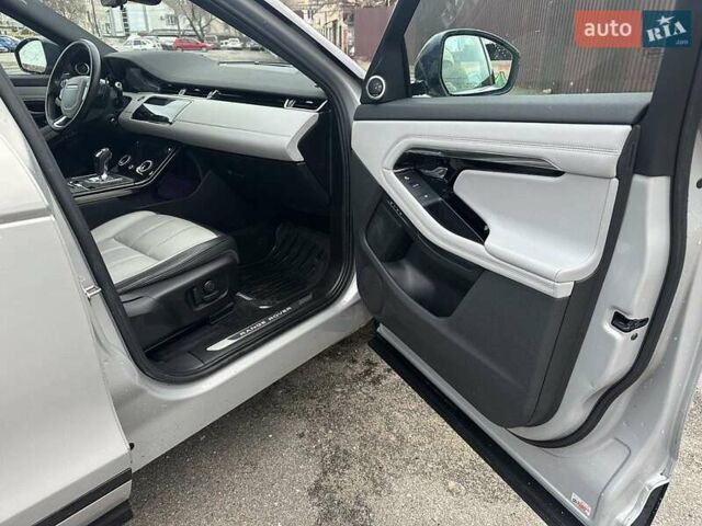 Серый Ленд Ровер Рендж Ровер Эвок, объемом двигателя 2 л и пробегом 61 тыс. км за 35000 $, фото 10 на Automoto.ua