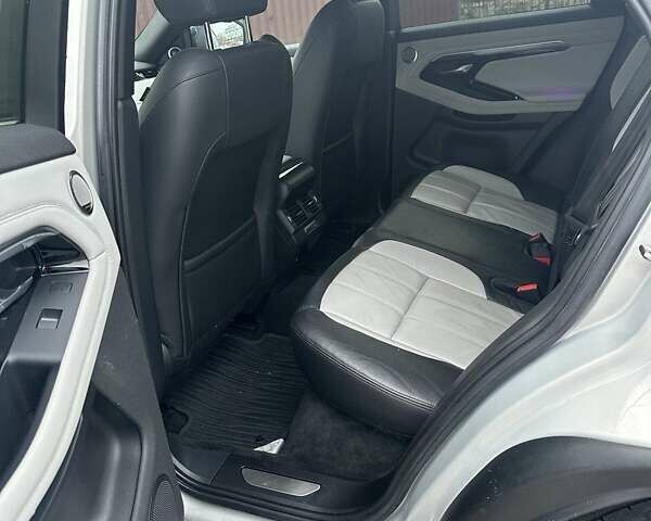 Серый Ленд Ровер Рендж Ровер Эвок, объемом двигателя 2 л и пробегом 61 тыс. км за 35000 $, фото 13 на Automoto.ua