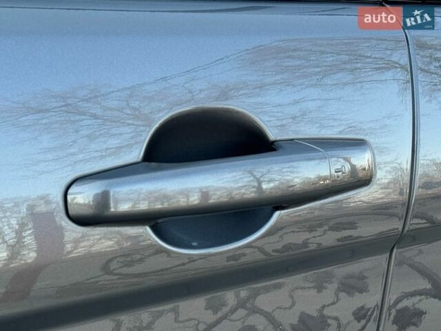 Серый Ленд Ровер Рендж Ровер Эвок, объемом двигателя 2 л и пробегом 130 тыс. км за 23900 $, фото 20 на Automoto.ua