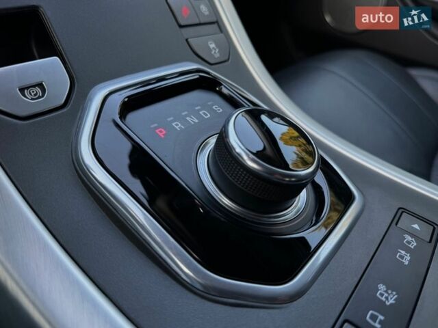 Серый Ленд Ровер Рендж Ровер Эвок, объемом двигателя 2 л и пробегом 130 тыс. км за 23900 $, фото 66 на Automoto.ua