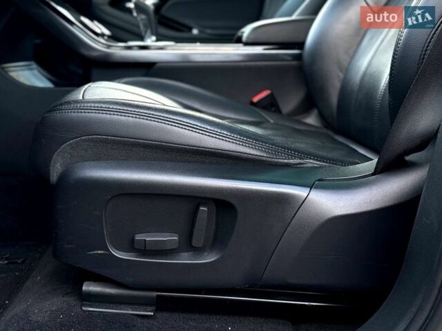 Сірий Ленд Ровер Рендж Ровер Евок, об'ємом двигуна 2 л та пробігом 71 тис. км за 30500 $, фото 13 на Automoto.ua