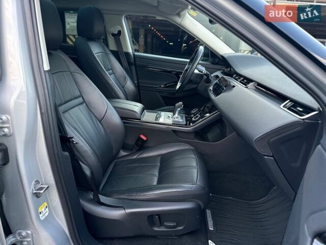 Сірий Ленд Ровер Рендж Ровер Евок, об'ємом двигуна 2 л та пробігом 71 тис. км за 30500 $, фото 17 на Automoto.ua