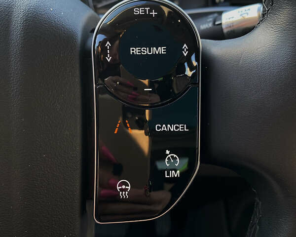 Сірий Ленд Ровер Рендж Ровер Евок, об'ємом двигуна 2 л та пробігом 39 тис. км за 38700 $, фото 26 на Automoto.ua