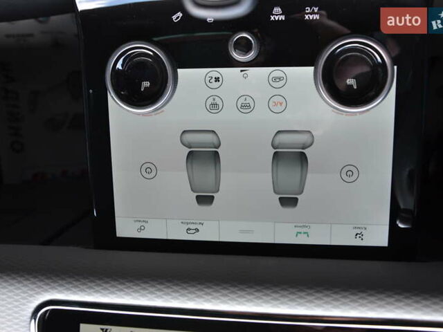 Серый Ленд Ровер Рендж Ровер Эвок, объемом двигателя 2 л и пробегом 48 тыс. км за 33800 $, фото 27 на Automoto.ua