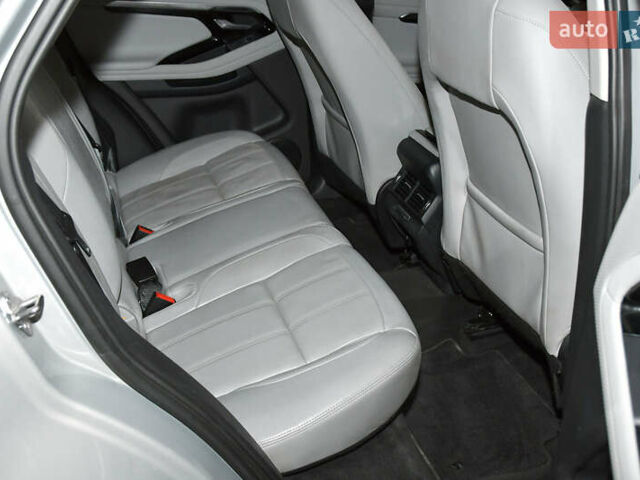 Серый Ленд Ровер Рендж Ровер Эвок, объемом двигателя 2 л и пробегом 52 тыс. км за 32000 $, фото 9 на Automoto.ua